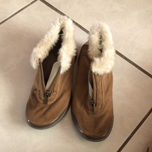 BZees Zip Toe Booties